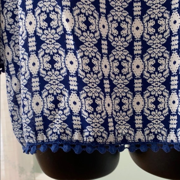 Xhilaration blue/white Boho top. Medium - Picture 3 of 8